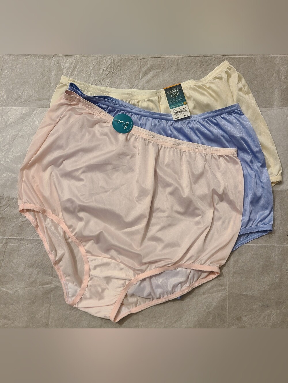 BNWT - Vanity Fair Lingerie - 3-pack (Size 7/Large) Women's Panties Briefs